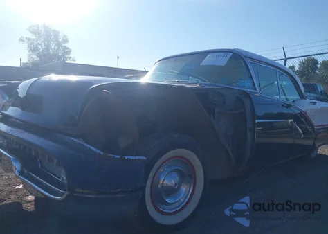 1957 Oldsmobile 98 z USA, uszkodzony, nr VIN D579L09050